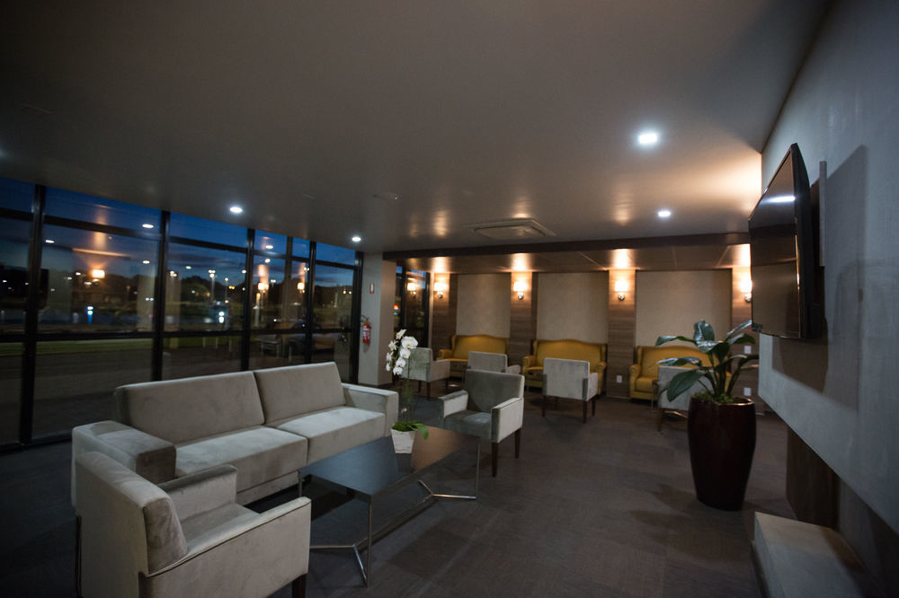 Bello Hotel Toledo  Exterior photo